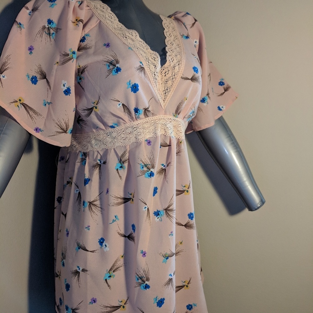 Suzanne Betro Peach floral lace blouse size medium - Picture 4 of 6